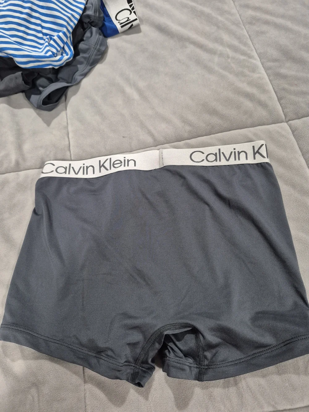 Calvin Klein Men’s Cotton Stretch Boxer Briefs – Navy & Gray Pack - Picture 7 of 8